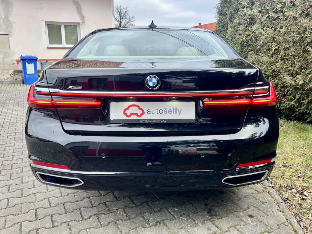 BMW Řada 7 Ostatní 3,0 l 210 kw