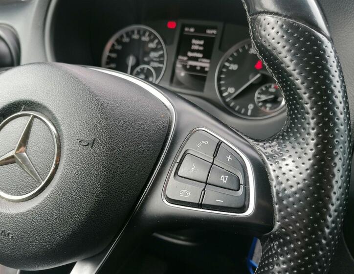 Mercedes-Benz Vito 18