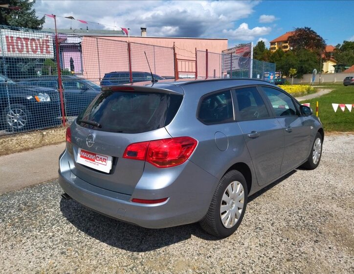 Opel Astra Kombi 1,4 l 88 kw