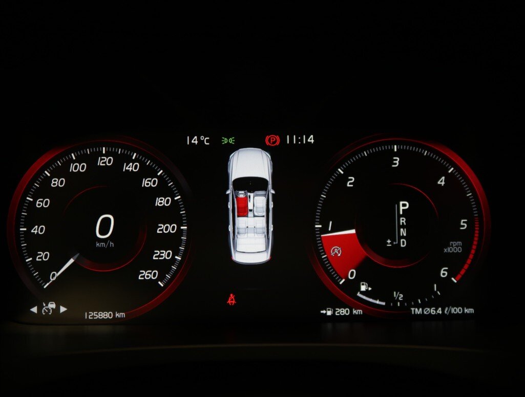 Volvo S90 Sedan / Limuzína 2,0 l 173 kw