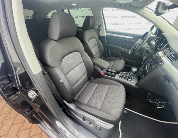 Škoda Superb Kombi 2,0 l 103 kw