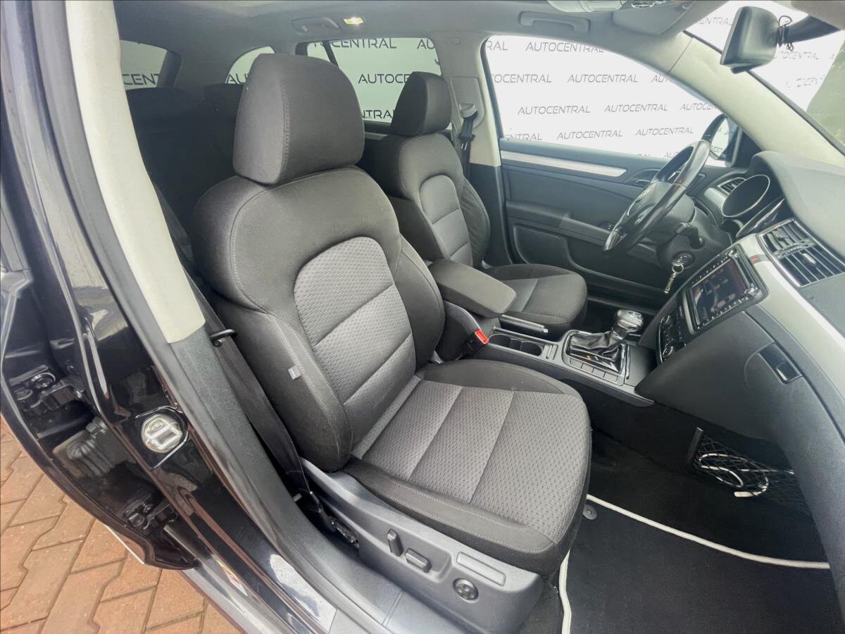 Škoda Superb Kombi 2,0 l 103 kw