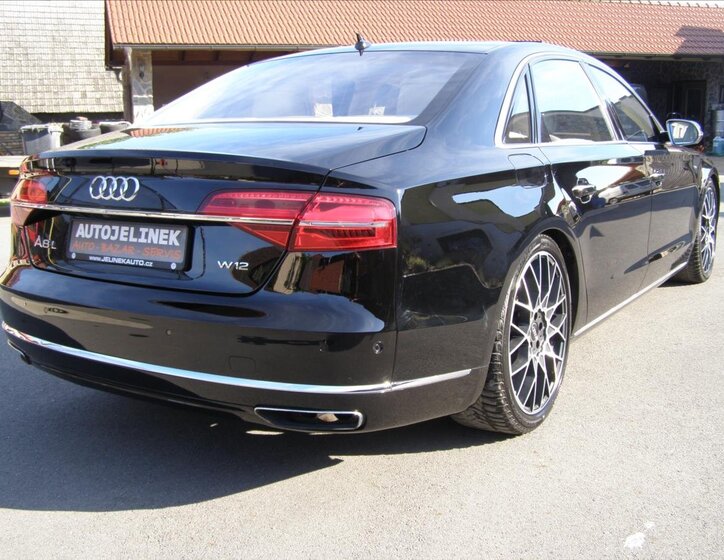 Audi A8 Sedan / Limuzína 6,3 l 368 kw