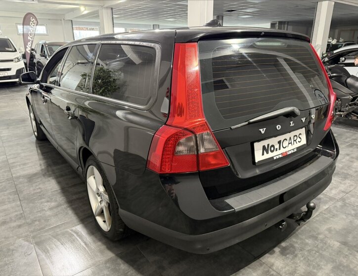 Volvo V70 4