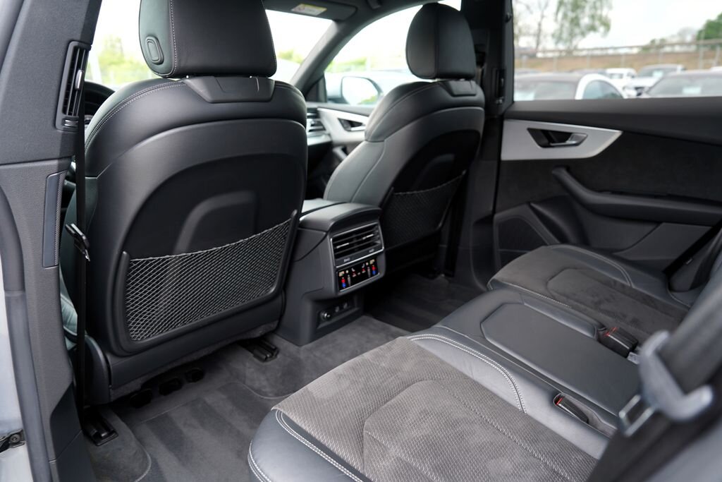 Audi Q8 SUV / Terénní 3,0 l 250 kw