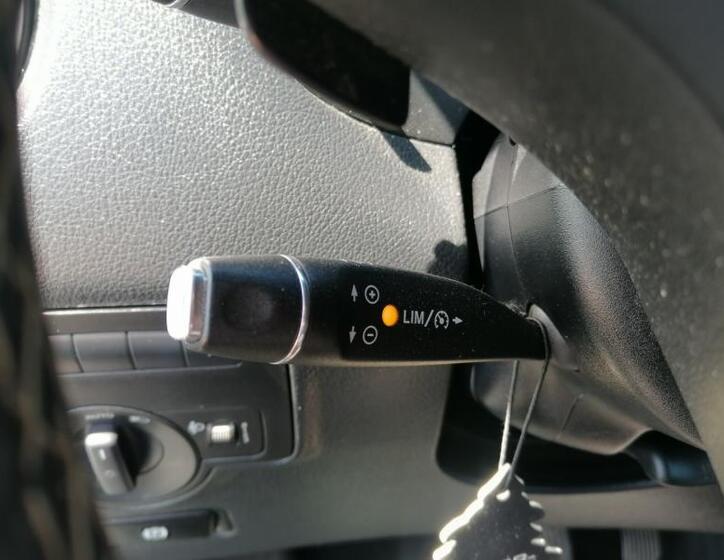 Mercedes-Benz Vito 18