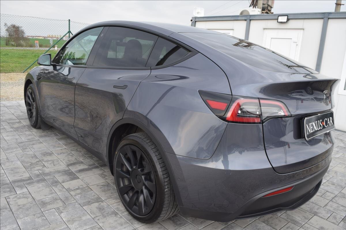 Tesla Model Y SUV / Terénní 0,0 378 kw