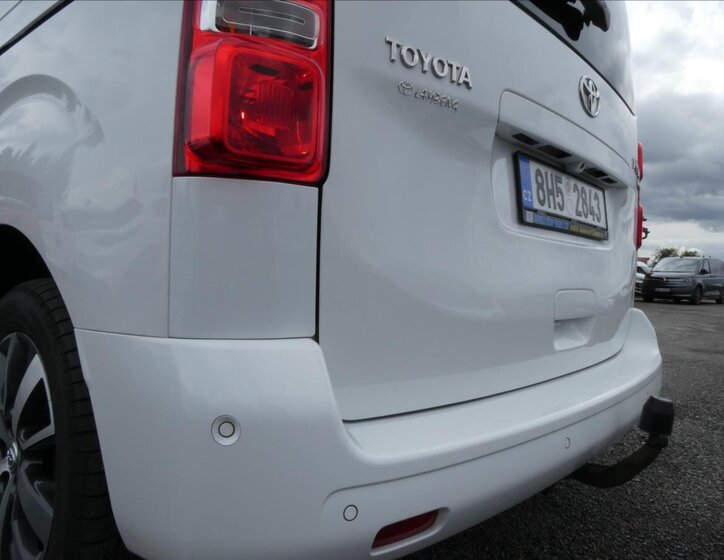 Toyota ProAce Verso 11