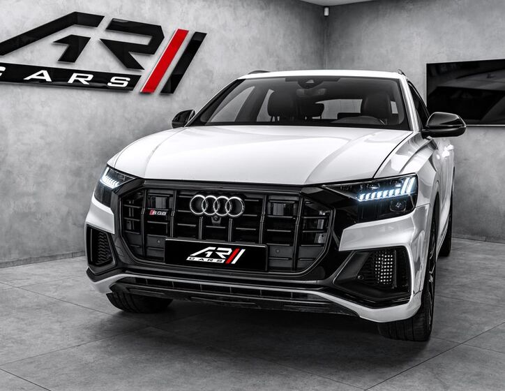 Audi SQ8 3