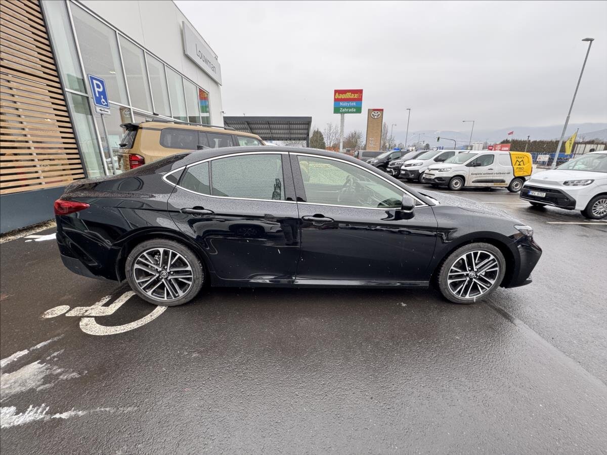 Toyota Camry Sedan 2,5 l 137 kw
