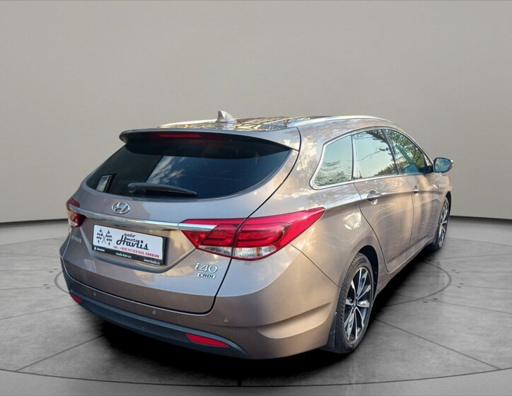 Hyundai i40 Kombi 1,6 l 100 kw