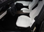 Tesla Model S Hatchback 0,0 493 kw