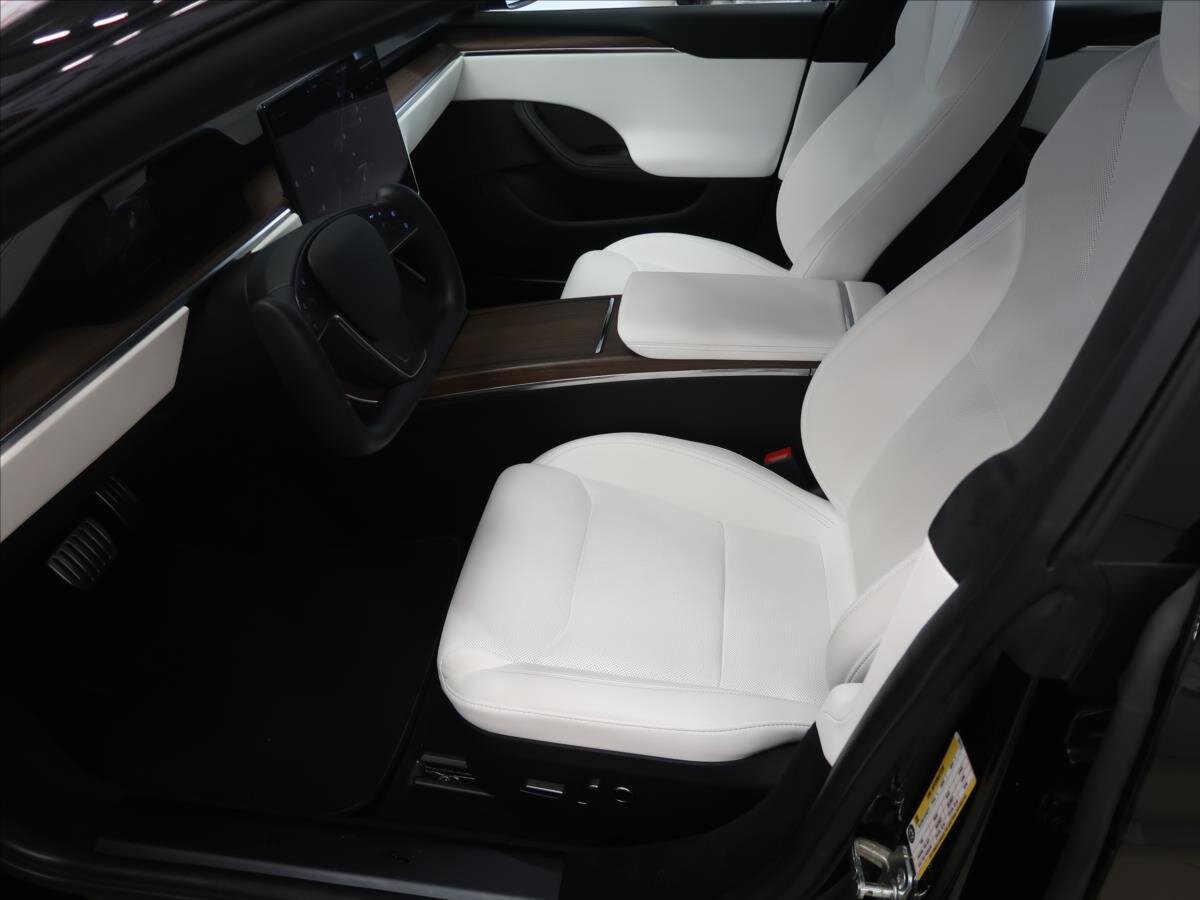 Tesla Model S Hatchback 0,0 493 kw