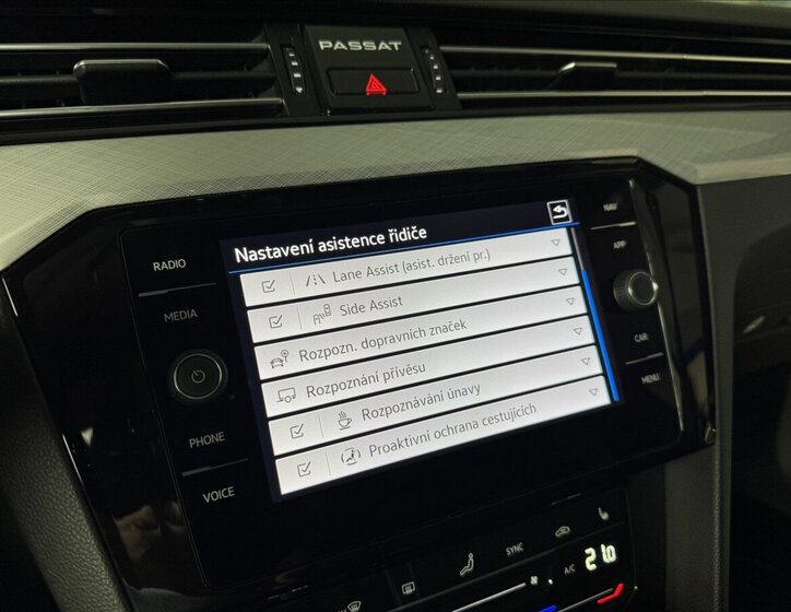 Volkswagen Passat 30