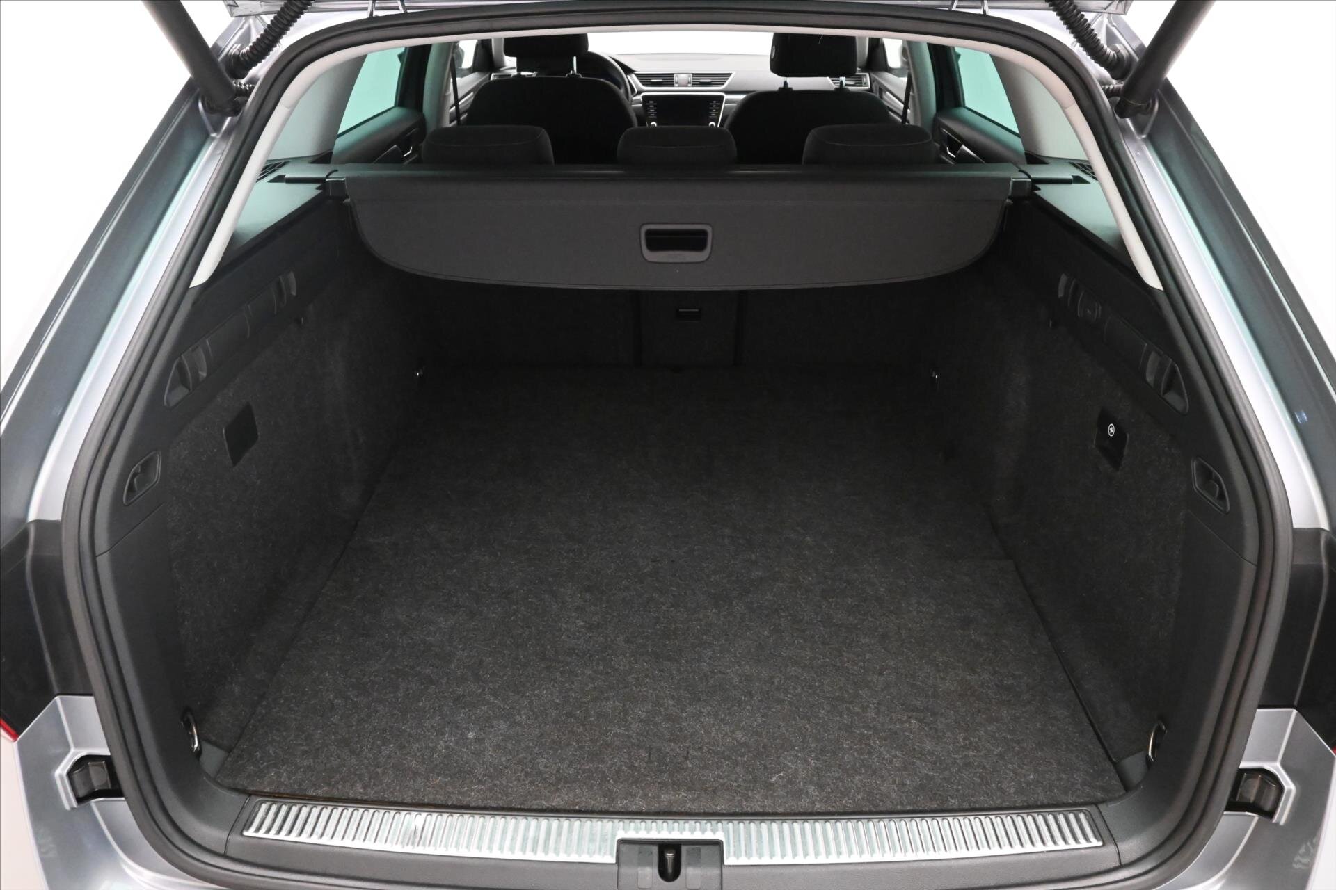 Škoda Superb Kombi 1,4 l 115 kw