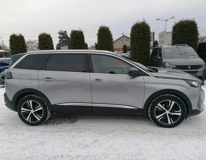 Peugeot 5008 8