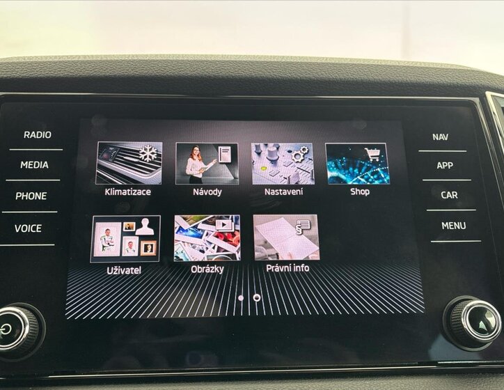 Škoda Karoq SUV / Terénní 1,5 l 110 kw