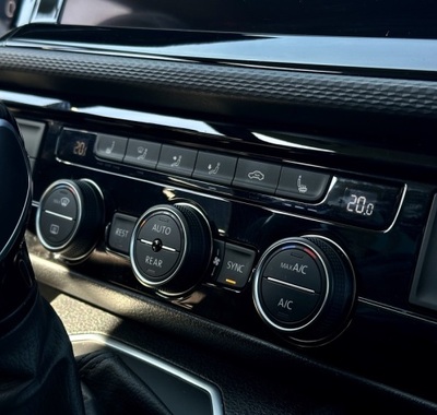 Volkswagen Multivan 30