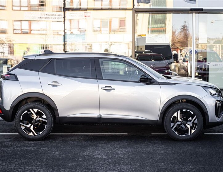 Peugeot 2008 SUV / Terénní 1,2 l 107 kw