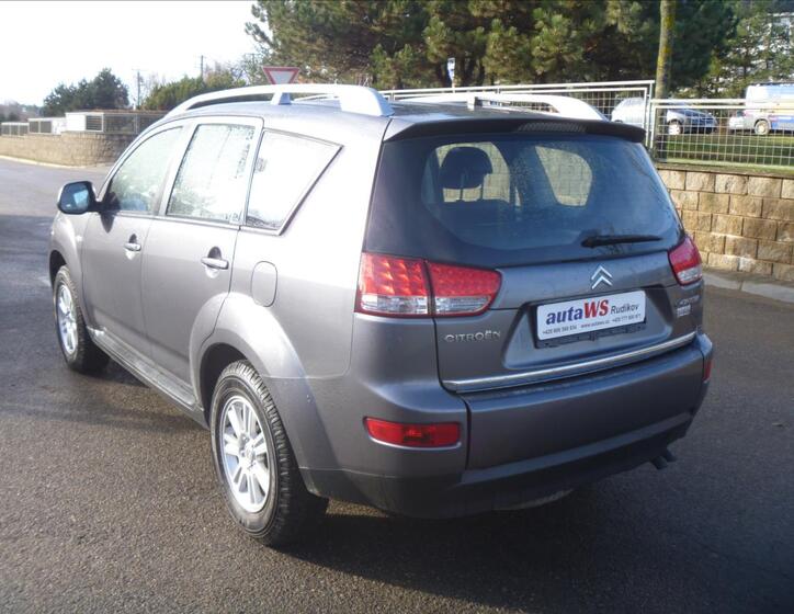 Citroën C-Crosser 4