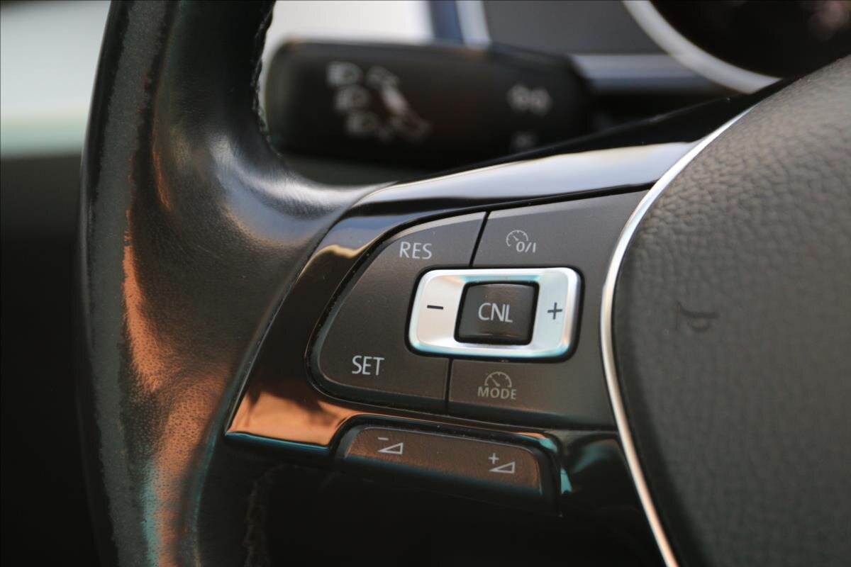 Volkswagen Passat Sedan 2,0 l 110 kw