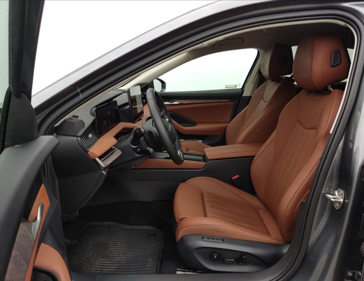 Škoda Superb Liftback 2,0 l 142 kw