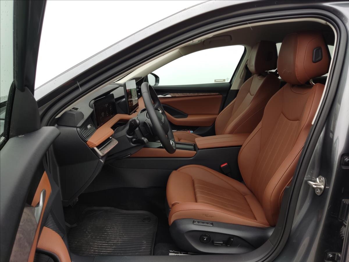 Škoda Superb Liftback 2,0 l 142 kw