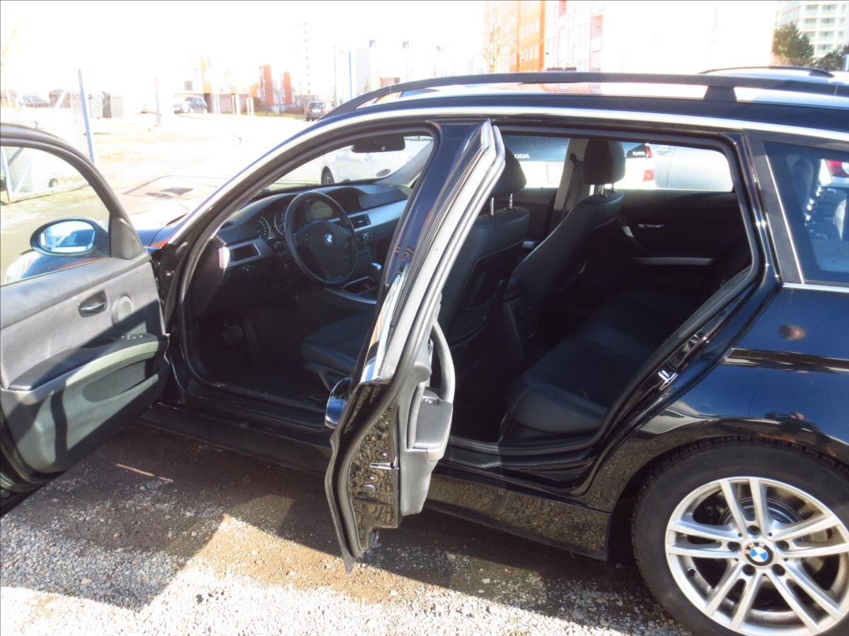 BMW Řada 3 Kombi 2,5 l 160 kw