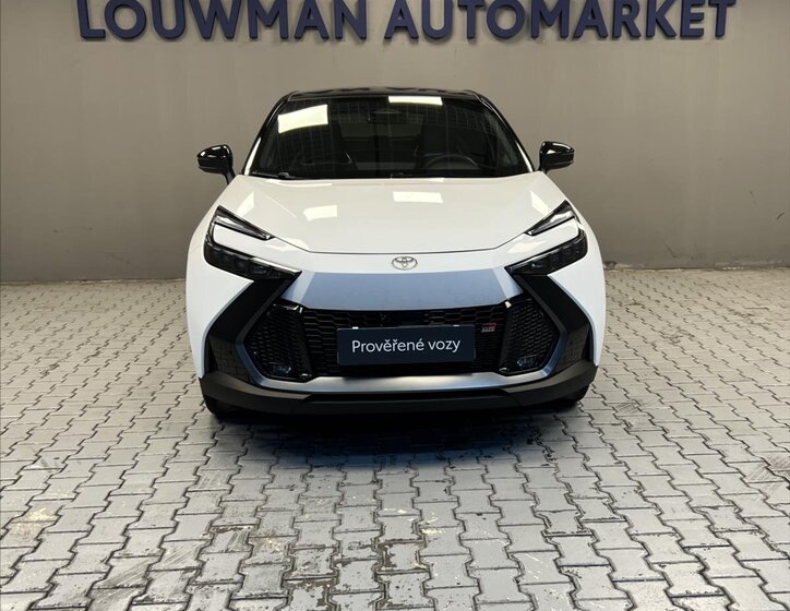 Toyota C-HR 4
