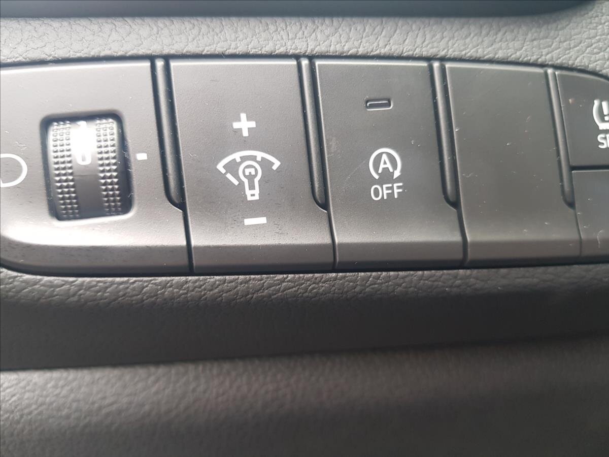 Hyundai i30 Hatchback 1,5 l 70 kw