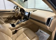 Porsche Cayenne 16
