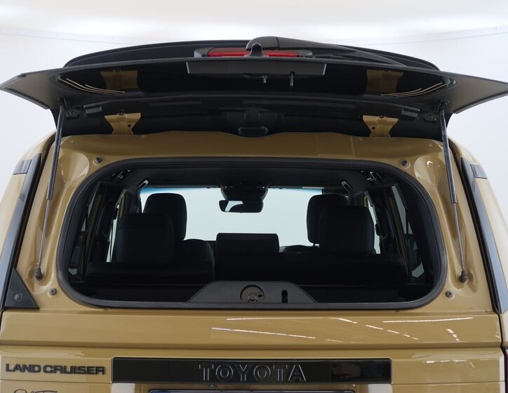 Toyota Land Cruiser Kombi 2,8 l 151 kw