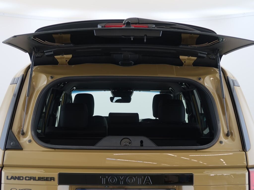 Toyota Land Cruiser Kombi 2,8 l 151 kw