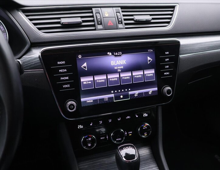 Škoda Superb Liftback 1,5 l 110 kw