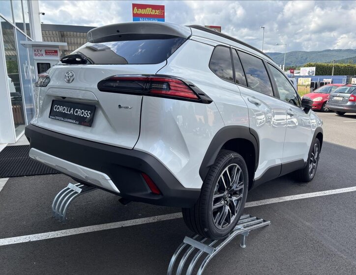 Toyota Corolla Cross SUV 1,8 l 103 kw