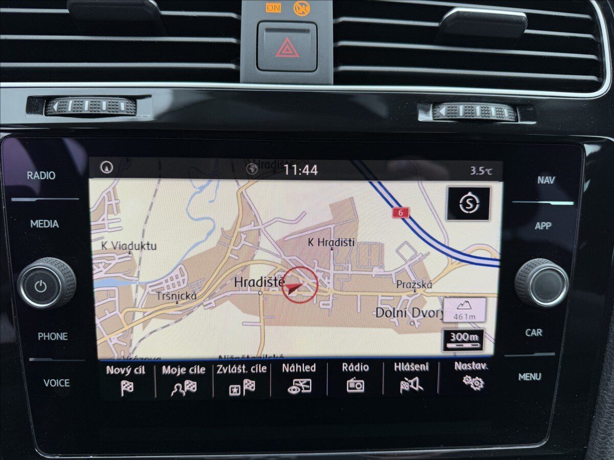 Volkswagen Golf Hatchback 999,0 85 kw