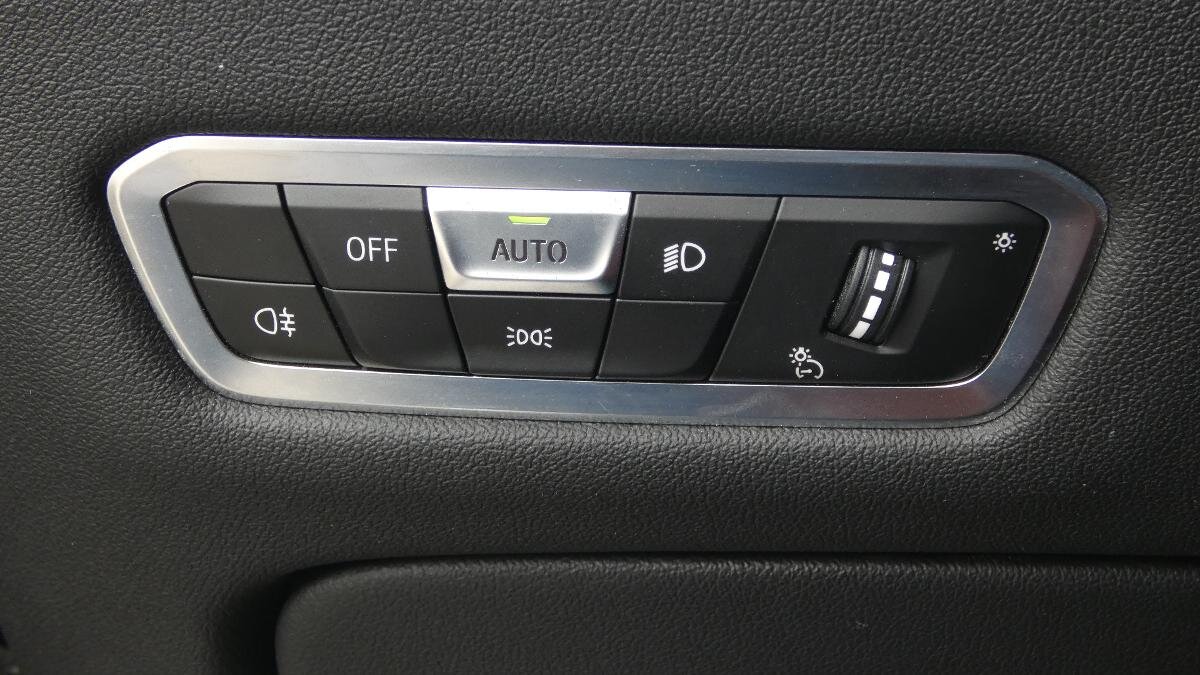 BMW X5 SUV / Terénní 3,0 l 250 kw