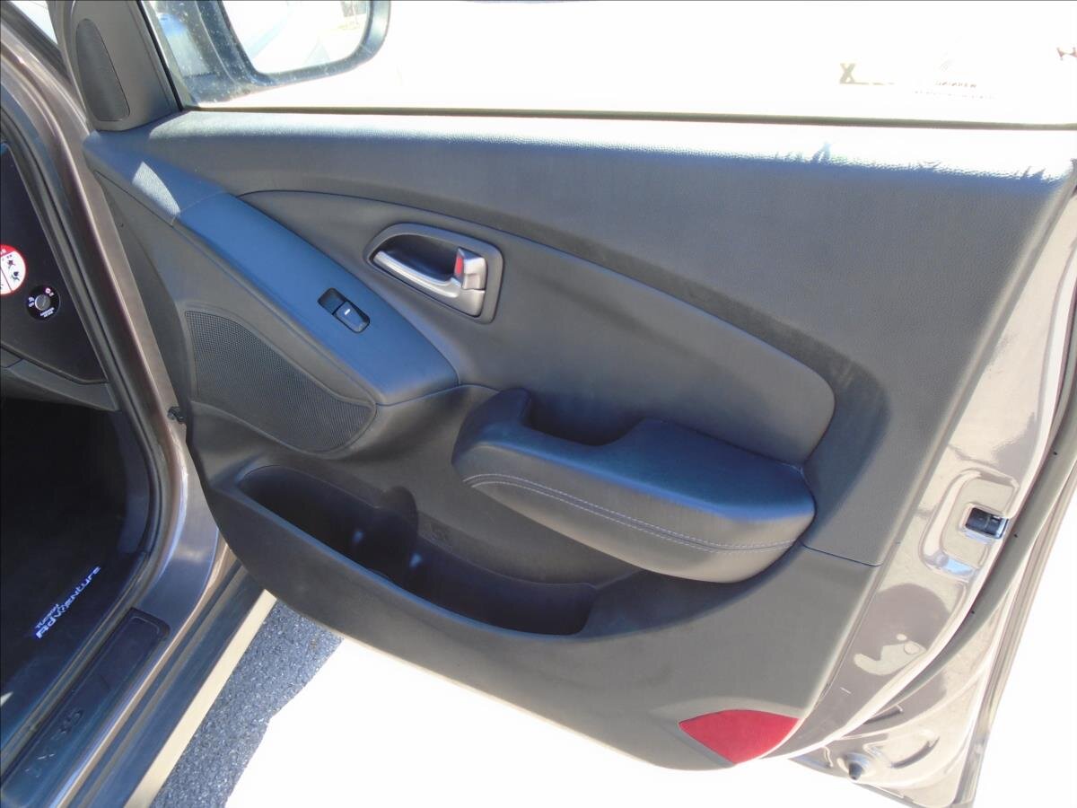 Hyundai ix35 SUV / Terénní 1,6 l 99 kw