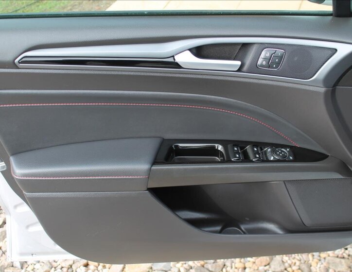 Ford Mondeo Kombi 2,0 l 132 kw