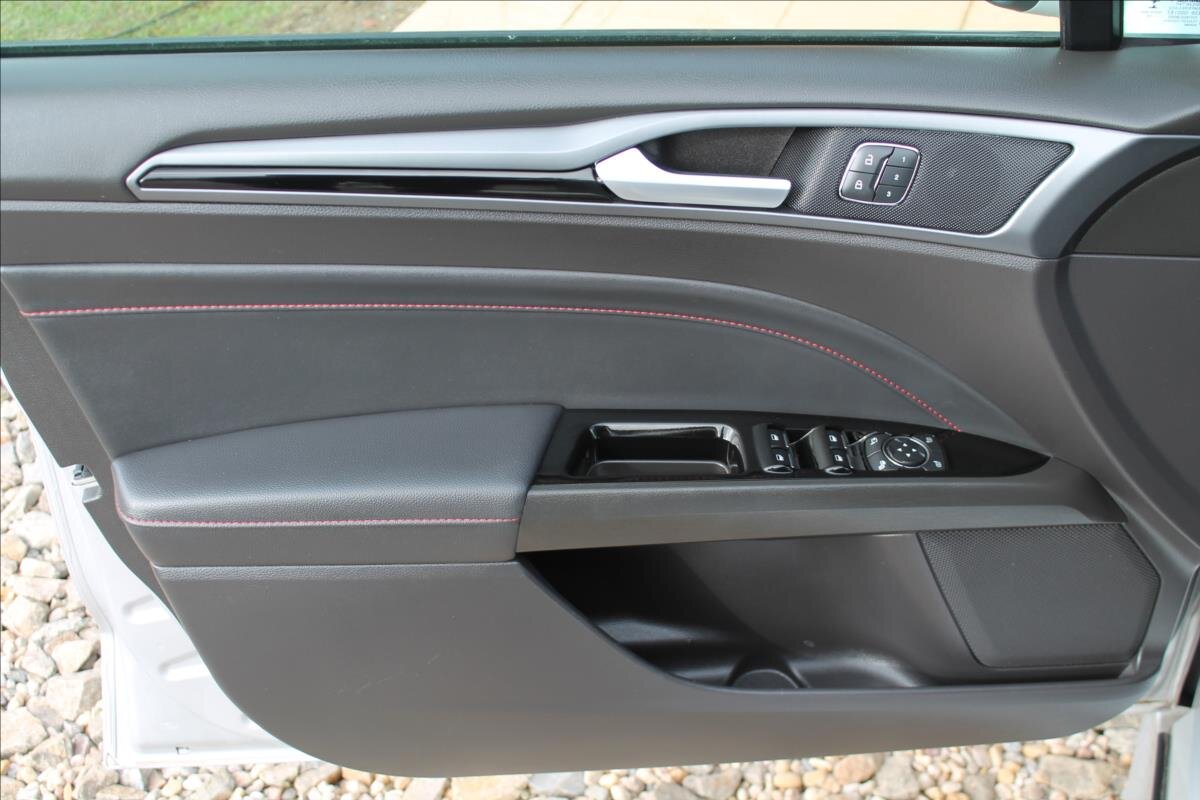 Ford Mondeo Kombi 2,0 l 132 kw