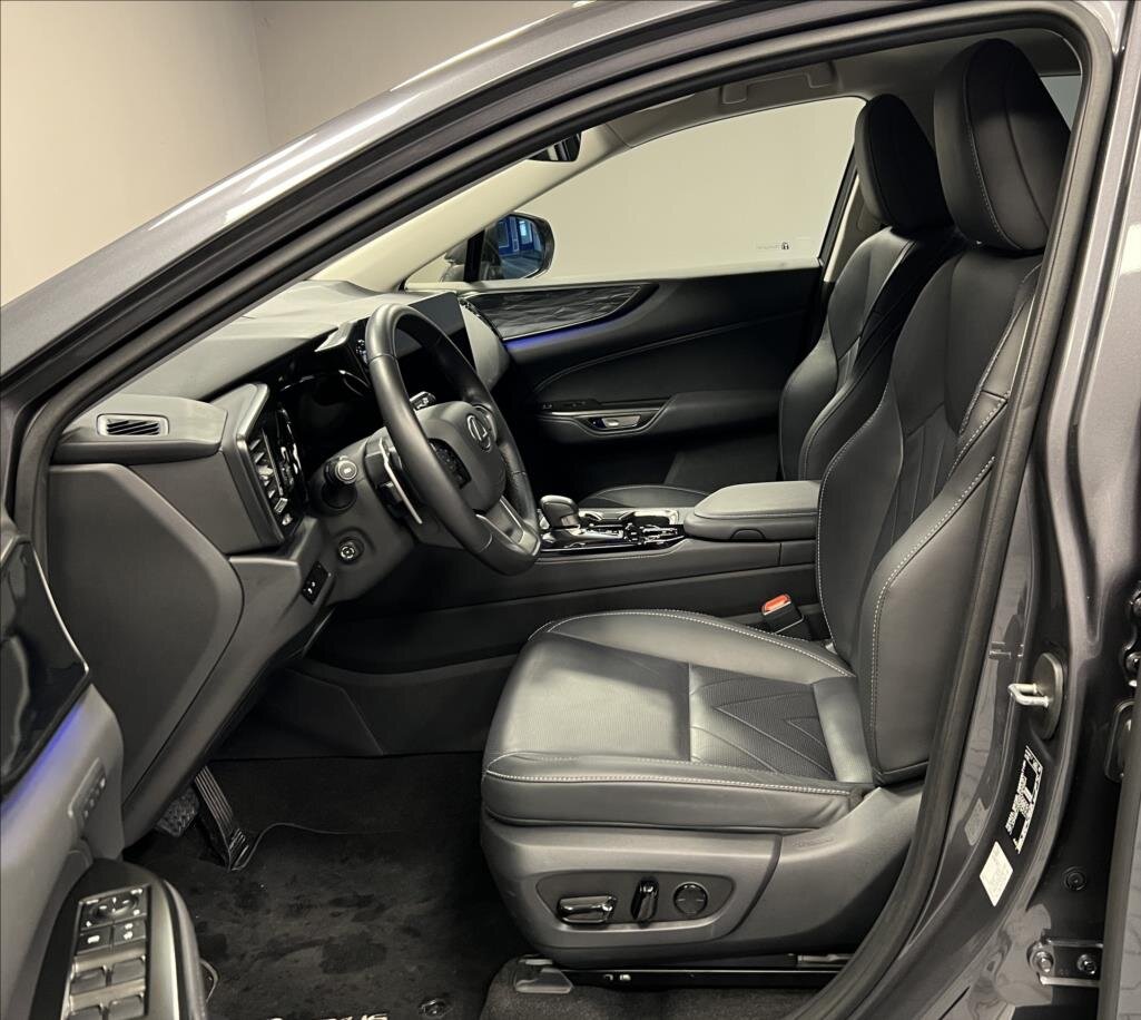 Lexus NX 350h SUV 2,5 l 140 kw