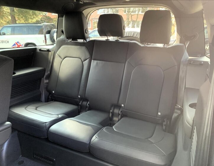 Land Rover Defender 31