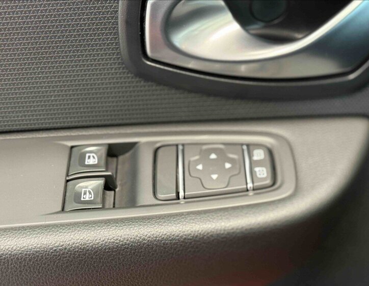 Renault Clio Hatchback 1,1 l 54 kw