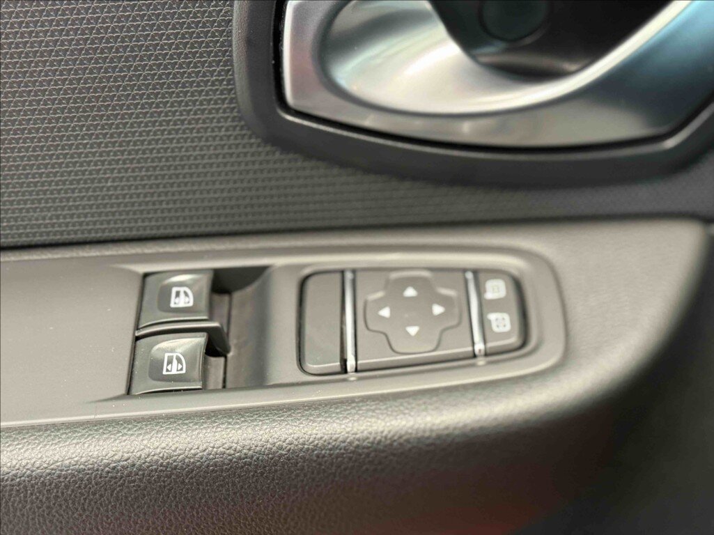 Renault Clio Hatchback 1,1 l 54 kw