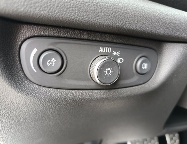 Opel Insignia Liftback 2,0 l 169 kw