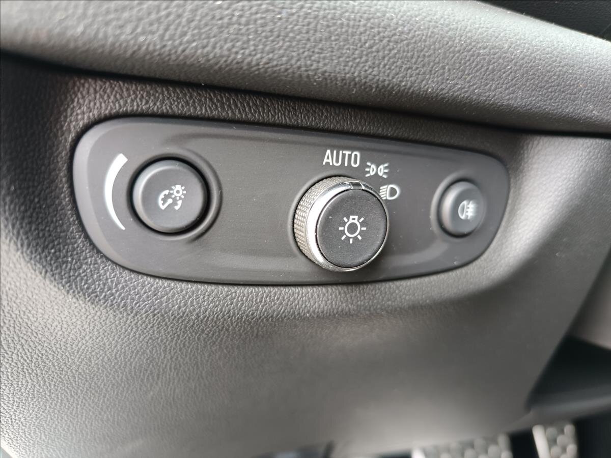 Opel Insignia Liftback 2,0 l 169 kw