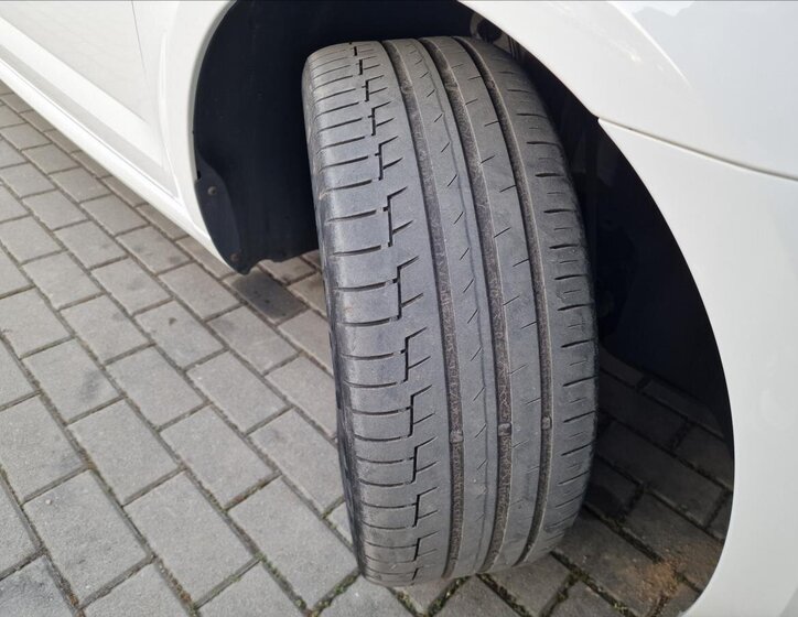 Škoda Octavia Sedan / Limuzína 2,0 l 110 kw