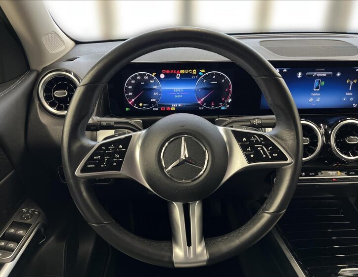 Mercedes-Benz GLB 10