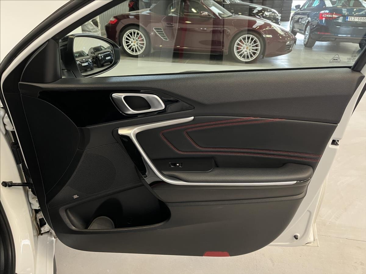 KIA ProCeed Kombi 1,6 l 150 kw