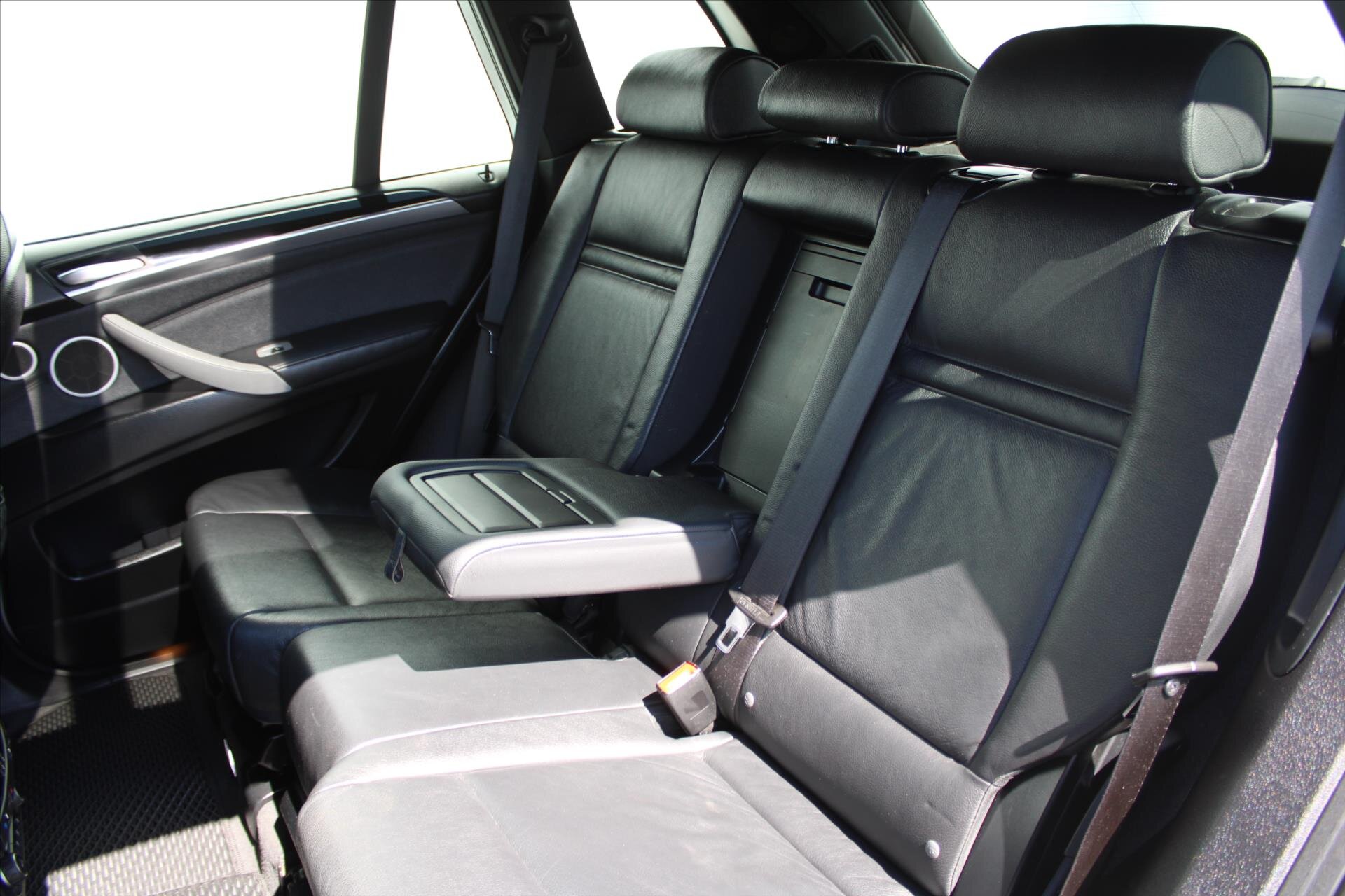 BMW X5 SUV / Terénní 3,0 l 225 kw